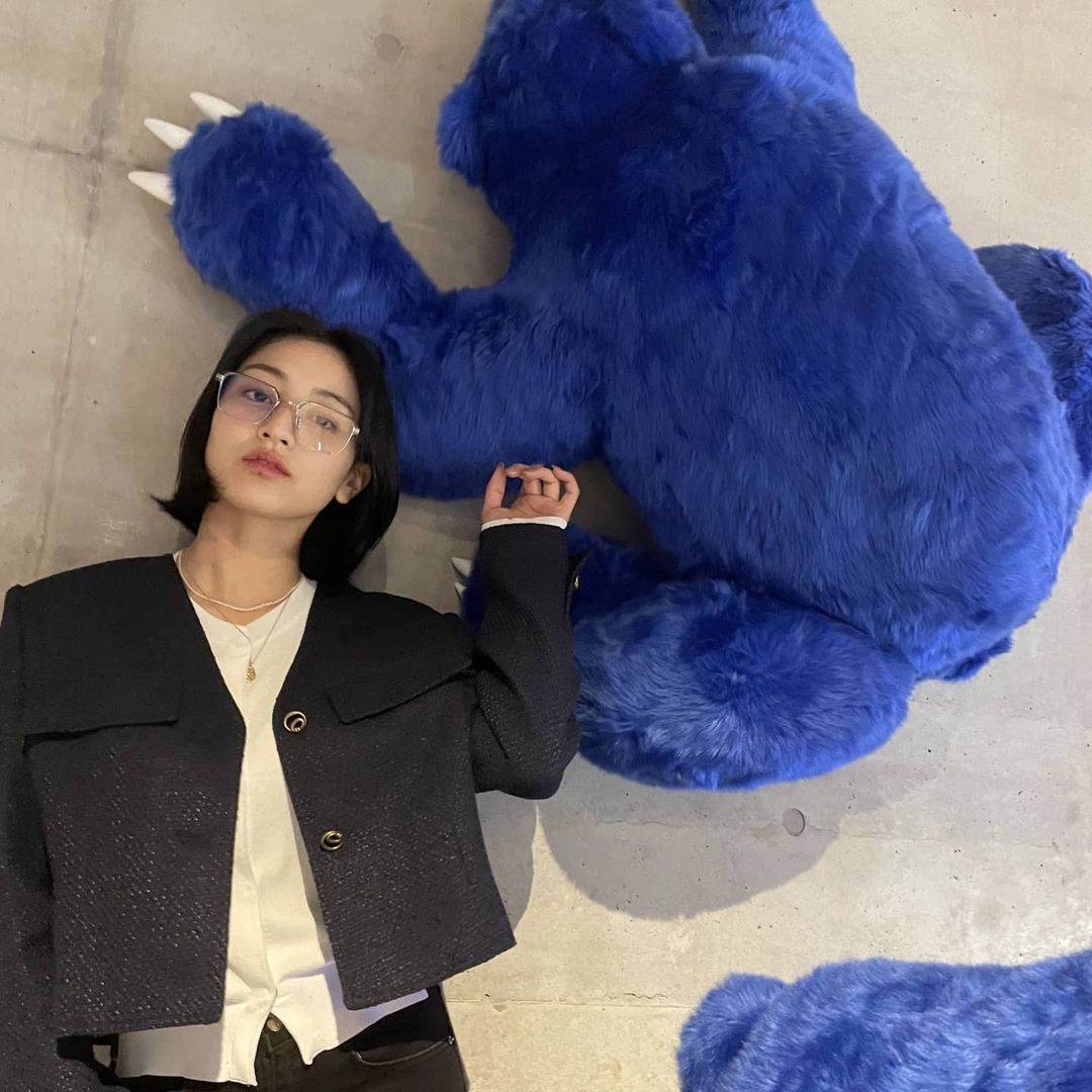 jiefhyo's tweet photo. Lagi jalan jalan eh ketemu temen lama/? https://t.co/TWLvmFahvL