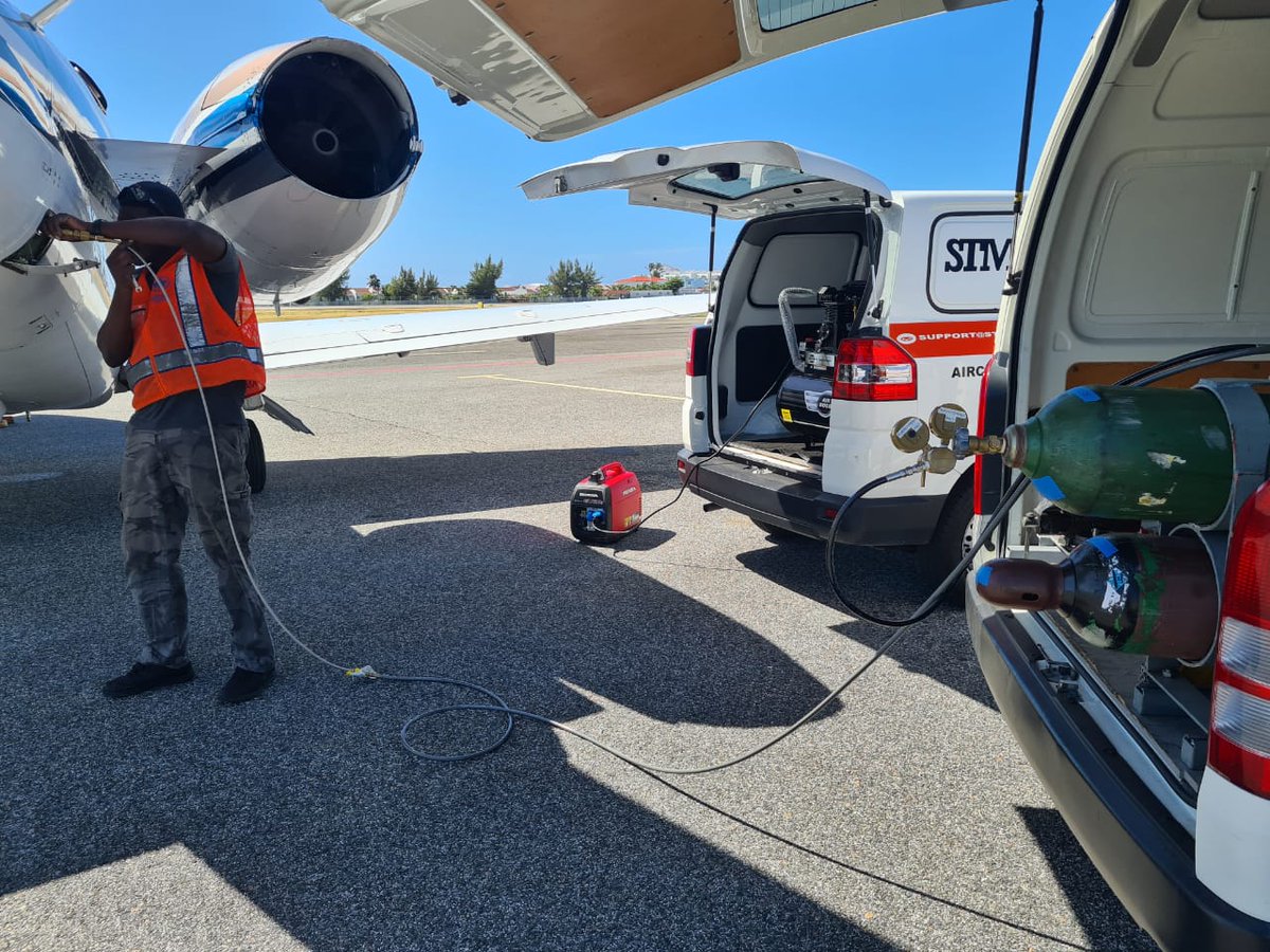Aircraft Oxygen Servicing at #SunlineTechnicalMaintenance on the Princess Juliana International Airport - St. Maarten 🛩🛩🛩
🌍 stmtechmx.com
📞 +17215227108
#STM #PJIA #SXM #SintMaarten #AviationDaily #SaintMartin #SXMAIRPORT #LineMaintenance #AircraftMaintenance