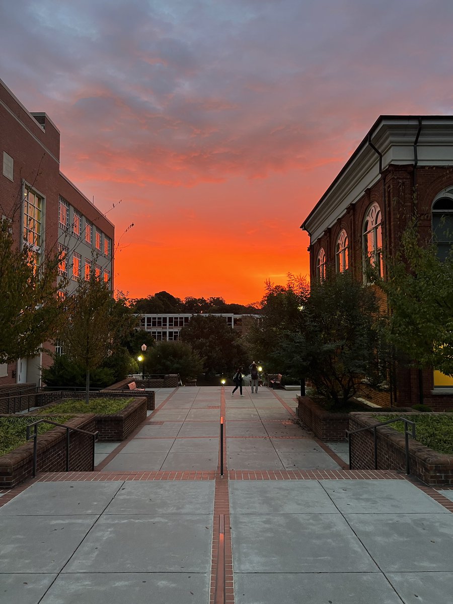 ClemsonUniv's tweet photo. The sky understood the assignment. https://t.co/msmEHSVGmg