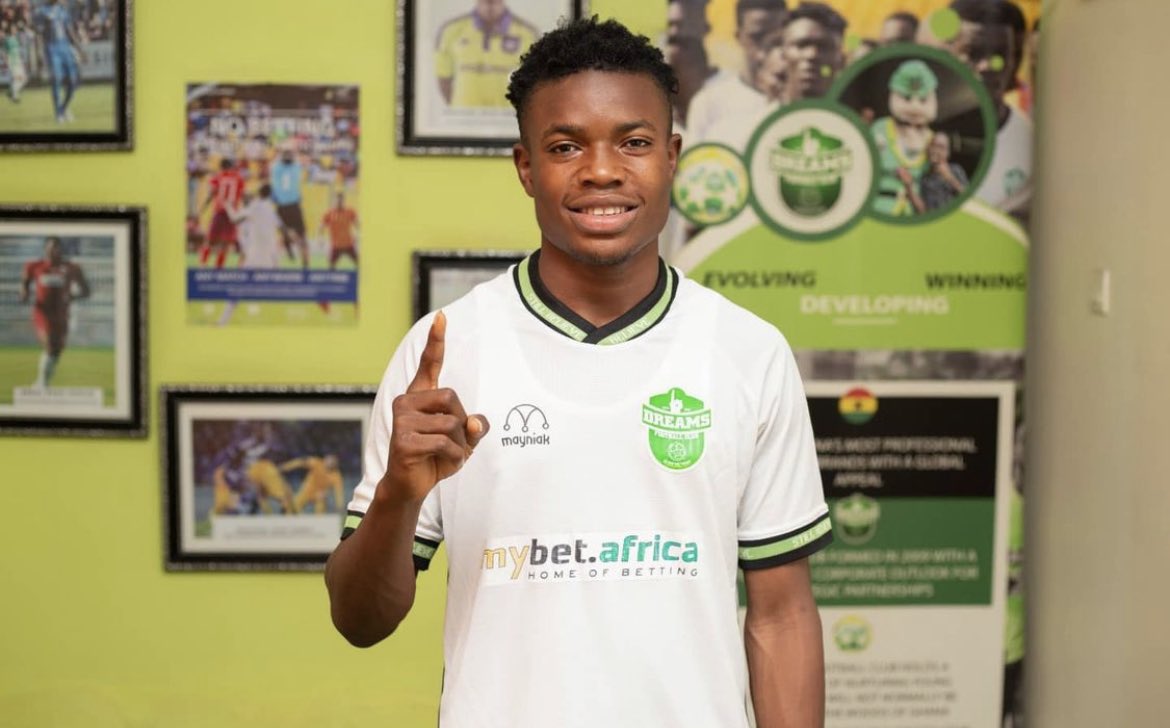 Fatawu Issahaku (17) has joined Dreams FC from Steadfast FC.

The youngster has scored 20 goals in 27 league appearances and so will now make the step up to Ghana’s first division.

There remains a lot of speculation that he will join Liverpool in the summer when turns 18.