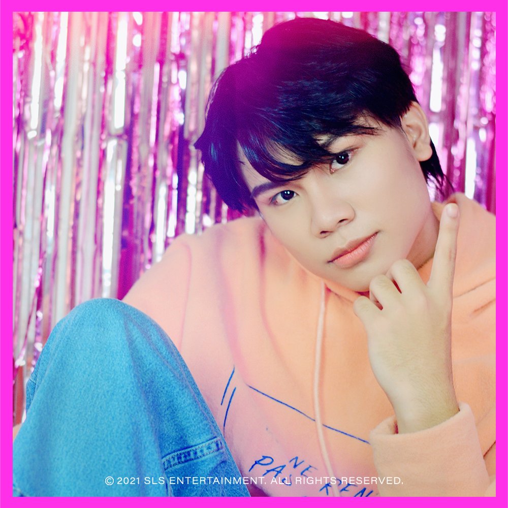 slsent_official's tweet photo. 2 DAYS BEFORE (bee•dey)
[Concept Photo]
#달콤한라벨 #MIGS
.
🎧 2021.10.30 SAT 6PM (PHT)
.
#SWEETLABEL #beedey #DigitalSingle
#conceptphoto #20211030_6pm #release
#SLSentertainment #OPM #PPopGeneration https://t.co/3Y0LYlGhPu