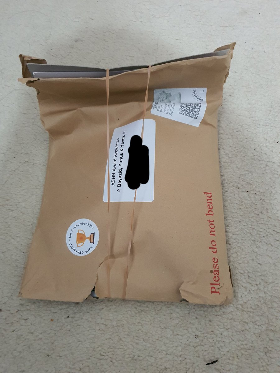 nax2uk's tweet photo. Not very happy with @RoyalMail. The envelope reads do not bend. And received it bent. Envelope is also damaged and some contents were lost ! 😡 https://t.co/HQmcf4tPI2