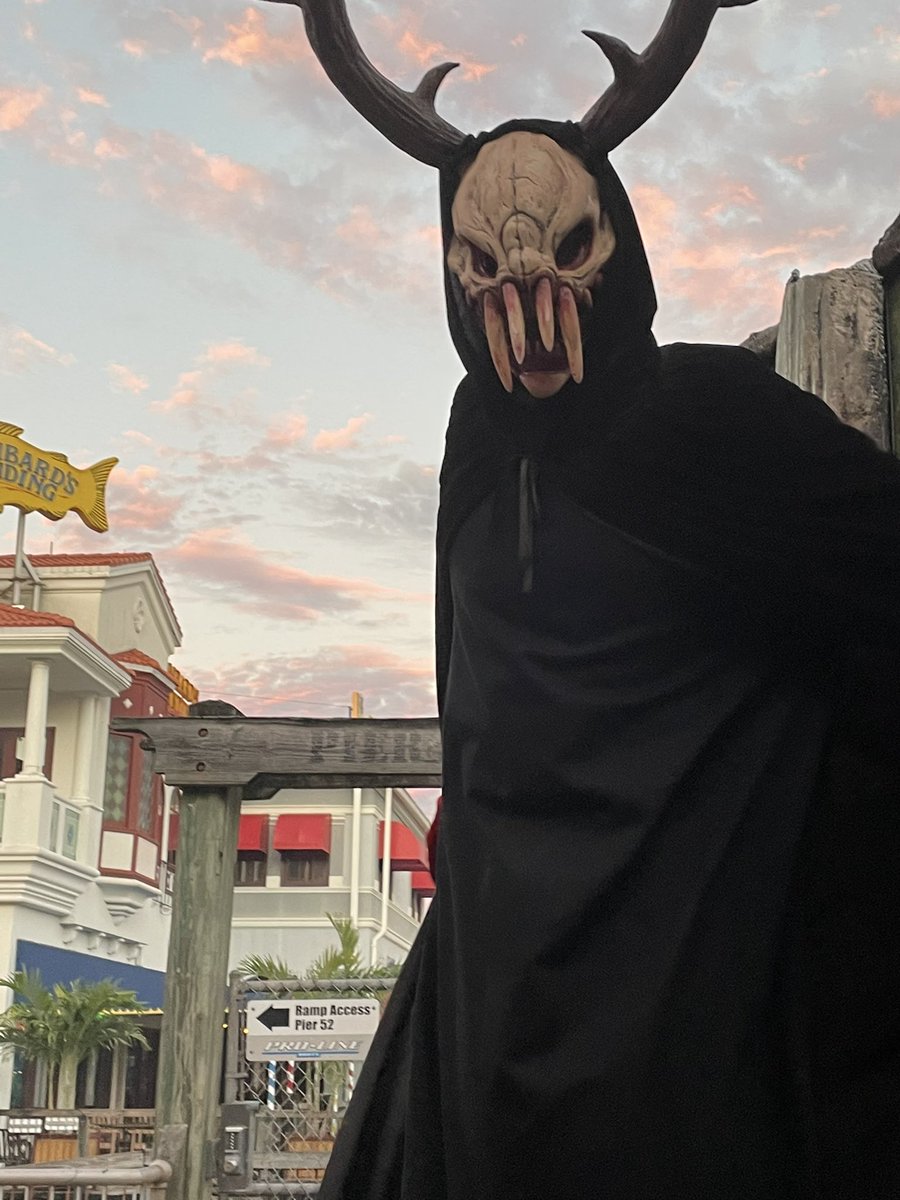 screamqueenj9's tweet image. I belong to the Mordeo now, and that’s fine by me. #HHN30 @CryptTV #CryptTV