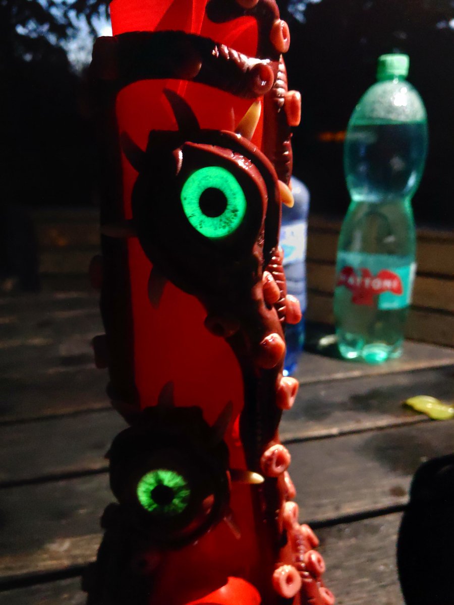 420_LST's tweet photo. Tyhle skleněný bongy nechápu, mohl bych se na to dívat celej den... https://t.co/OQpI1EJs1F