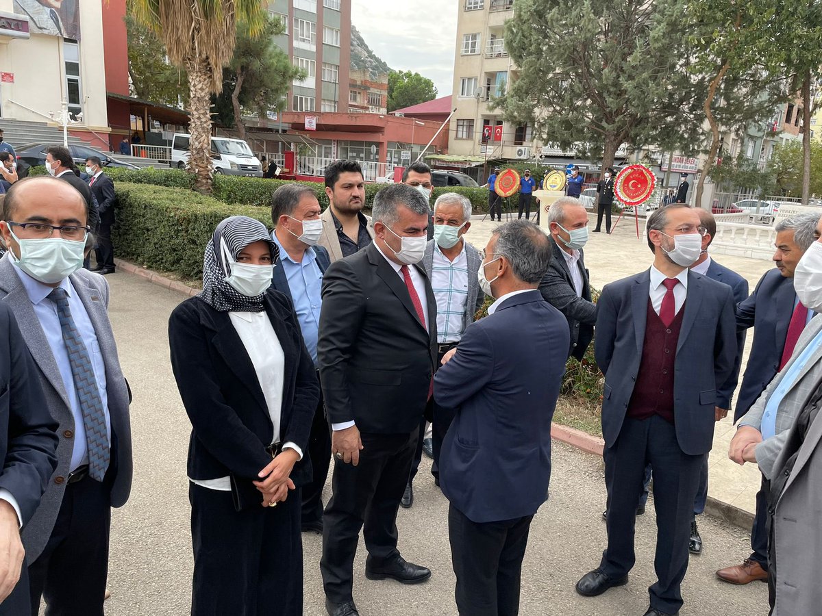 Kozan İlçe Kaymakamımız Sn.Şafak Gürçam’ın,29 Ekim Cumhuriyet Bayramı münasebeti ile düzenlemiş olduğu çelenk koyma törenine katıldık.