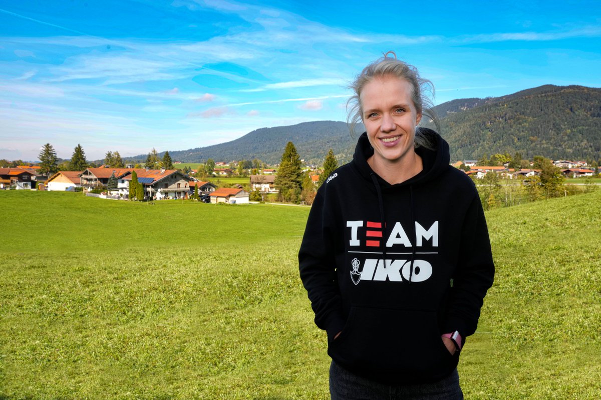 Na een lange revalidatie staat Letitia de Jong er weer goed voor. 'Ik ben al heel blij dat ik pijnvrij ben en fysiek op het niveau waar ik moet zitten.'

>> schaatsen.nl/nieuws/2021/ok…