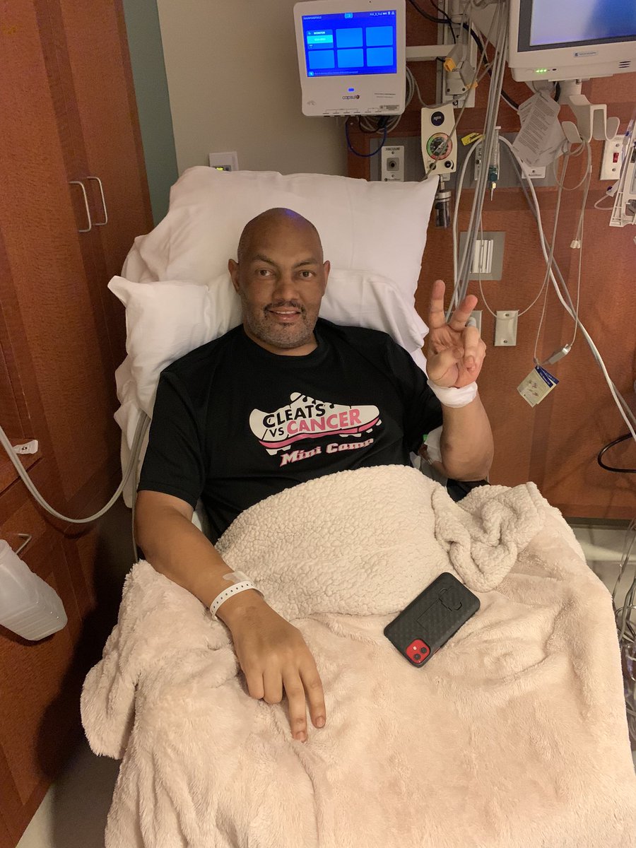 V’s Up let’s do this chemo thang! I appreciate the prayers and support love ones. Thanks for taking this ride with me. #SillDownWitMe #SparksStrong #Victory #Claimit <a href="/CleatsV/">CLEATS V CANCER H.S. FOOTBALL ALL-STAR GAME</a>