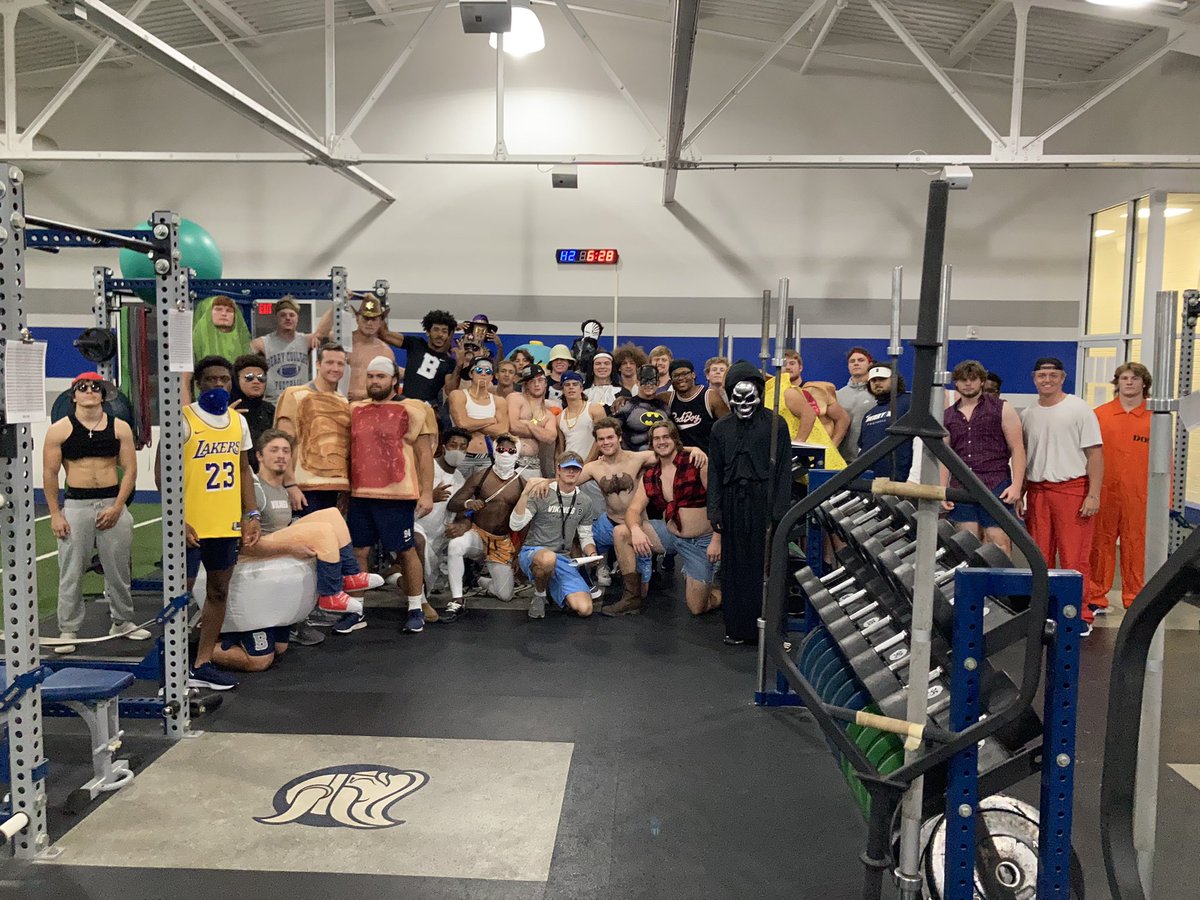 BerryFootball's tweet photo. Celebrated Halloween a few days early this year. 

#KeepClimbing https://t.co/q0e8Az0O2H