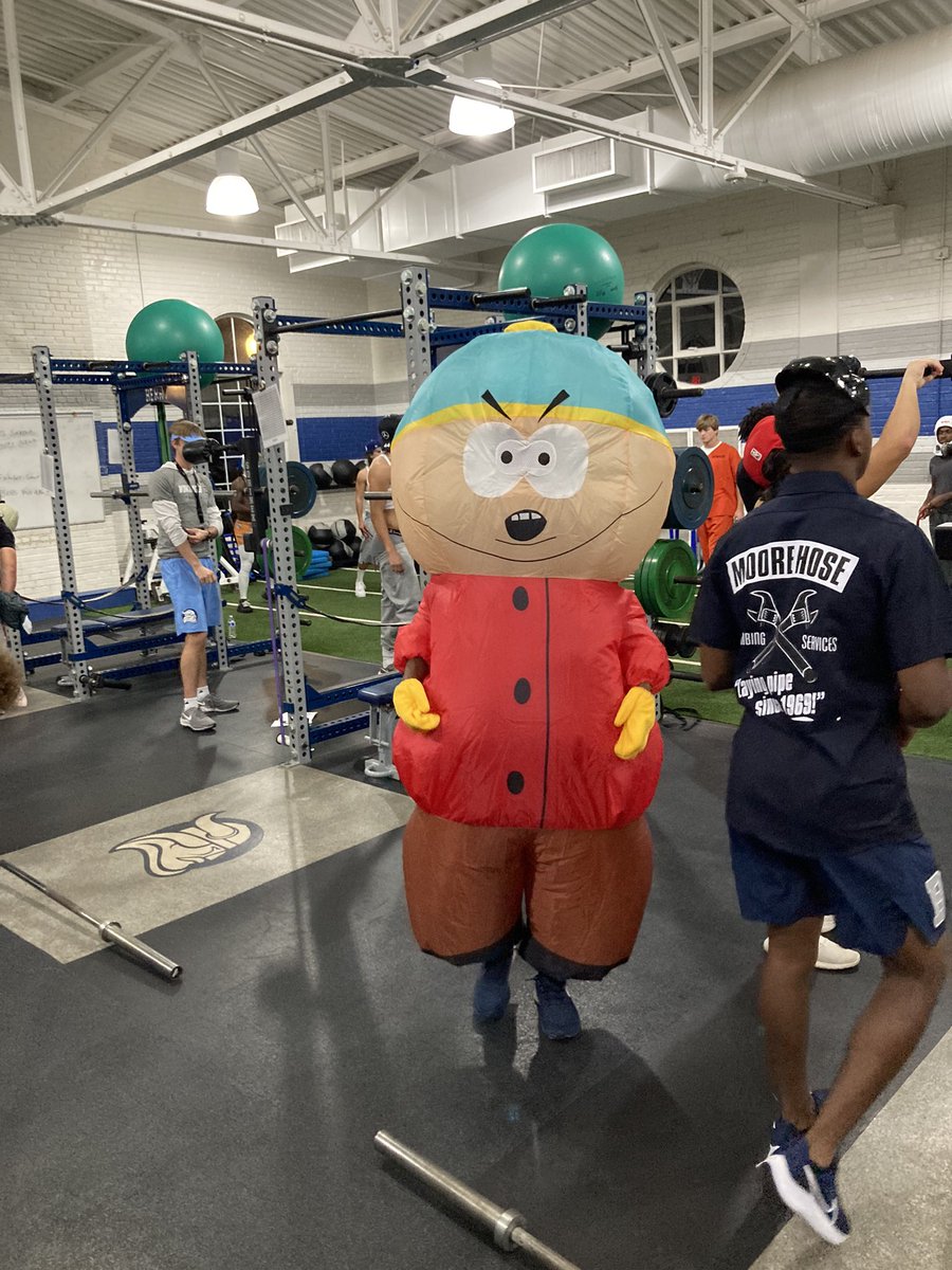 BerryFootball's tweet photo. Celebrated Halloween a few days early this year. 

#KeepClimbing https://t.co/q0e8Az0O2H