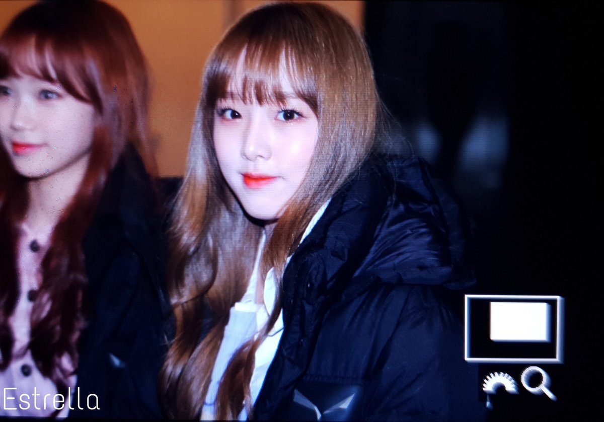 timeto_yena's tweet photo. 181028 블루룸

#최예나 #예나 #yena #イェナ
#아이즈원 #IZONE https://t.co/cYMZOLwt0U