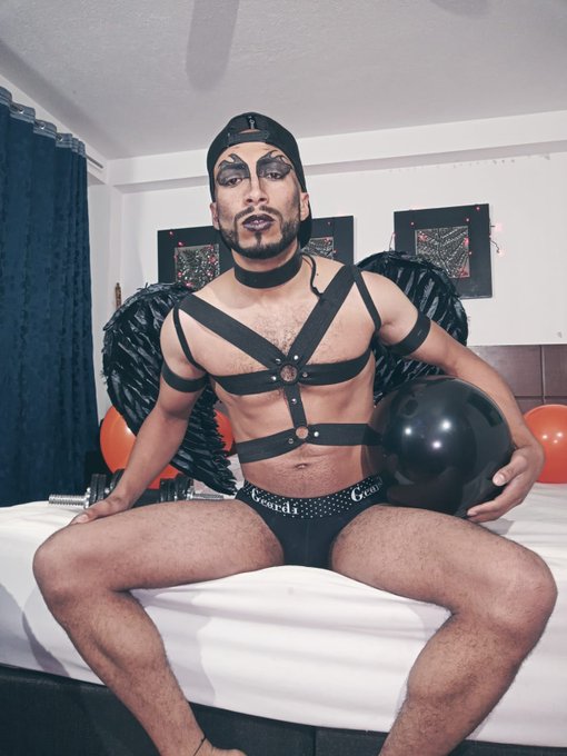 André Castillo (𝓐𝓷𝓭𝓻é) - 4 pic. 💥😈Your Black Angel arrives .🗽 ♣ ️ Slow Orgasm for you .Come get yours .You will not regret it🍁🃏🎋♟️ 💥😈Votre Black Angel arrive 🗽 ♣ ️ Slow Orgasm pour vous . Venez chercher le vôtre. Vous ne le regretterez pas 🍁🃏🎋 @Flirt4FreeCO @F4Fmodels https://t.co/YElqzNyy7L
