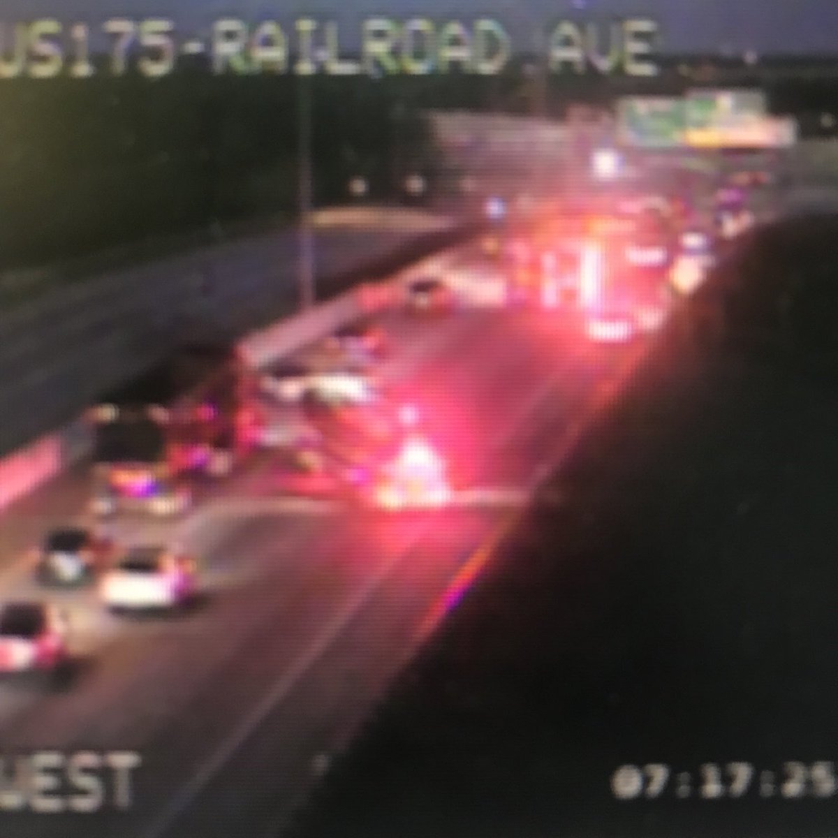 #Dallas: Accident WB 175 @ Bexar has only the left lane getting by. Backup to Lake June Rd #iamup