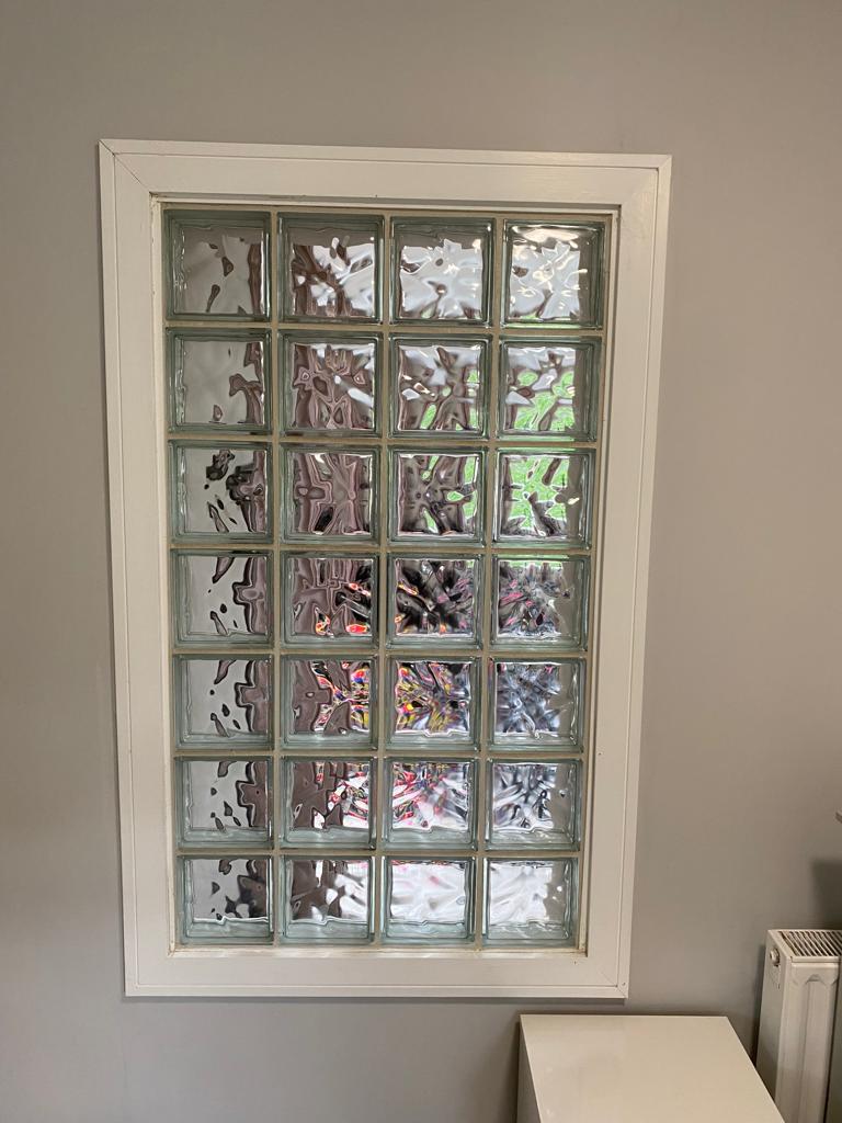 GlassBlockCo's tweet photo. Window into an internal bedroom with no light - sorted with Glass Blocks 💥 

#glassblocks #glassblockco https://t.co/YJEQkJo9uL