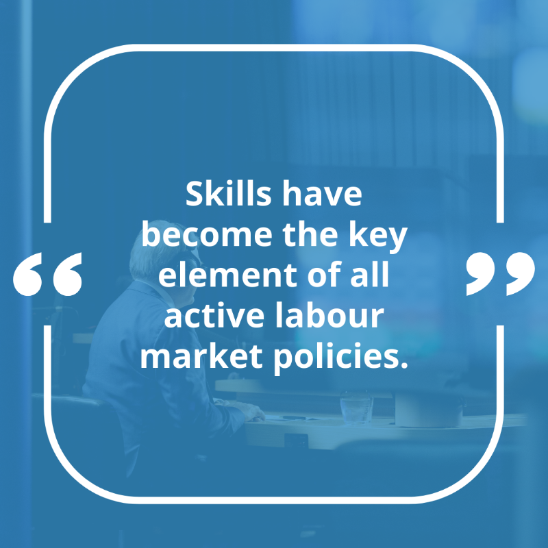 EU_Social's tweet photo. Why are public #employment services key for the future of Europe's labour market? 👩‍💼👷🏽‍♂️

🎧 Listen to the interview with Commissioner @NicolasSchmitEU in the latest episode of #PESpod, the @EU_PES_Network #podcast! 📻👇