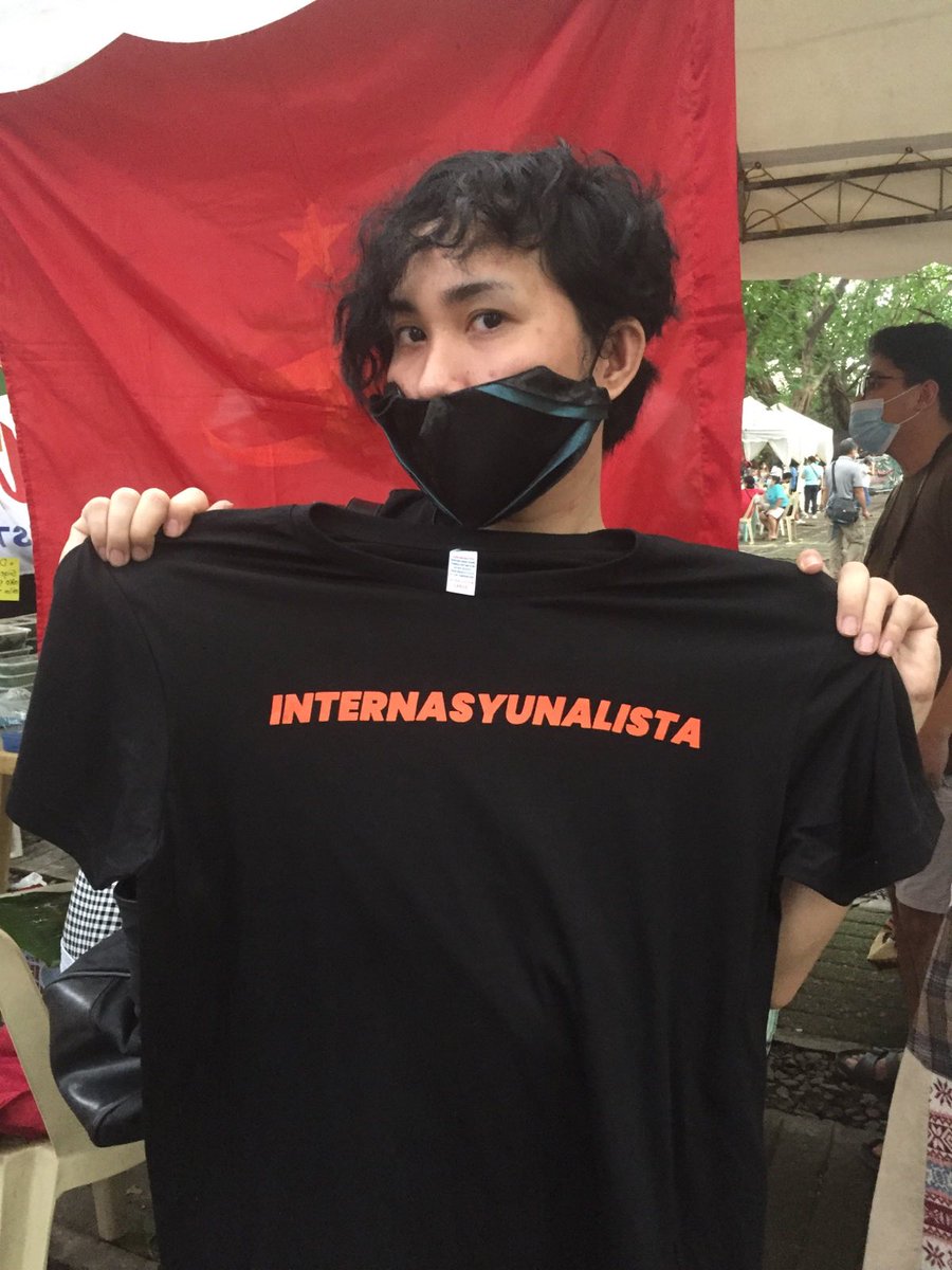 alabmakati's tweet photo. Guess who....? Thank you for buying our shirt and supporting our full-time community organizers! @Itssassagurl https://t.co/TYDFcvfpHd