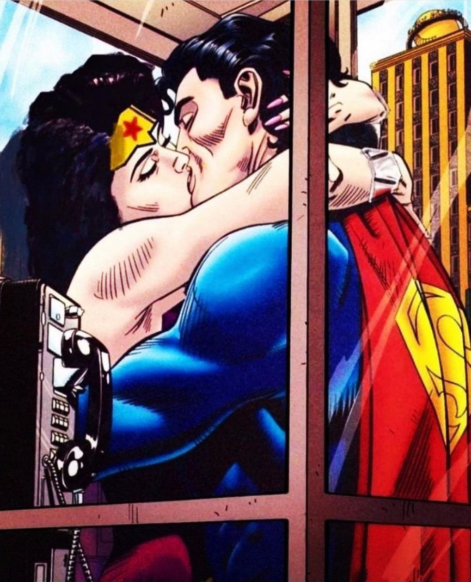 AlmirGuimaraes5's tweet photo. !!! BEIJO RAIZ !!!
Vivi pra ver um beijo entre um homem e uma mulher virar polêmica... e pior... virar "caso de polícia"...
#SuperHomemRaiz #SuperMan #SuperHomem #BeijoHétero #SemPreconceitos #Quadrinhos #MulherMaravilha https://t.co/ekMLpGxn9R