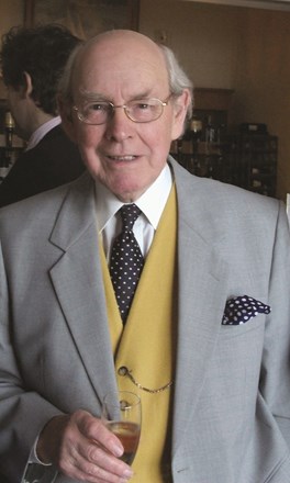 A_Ruskinian's tweet photo. Post your tributes to Dr Jim Dearden MBE (1931-2021) peerless Ruskin scholar https://t.co/1RE8yLu3Z2 https://t.co/KRLjWikaLp