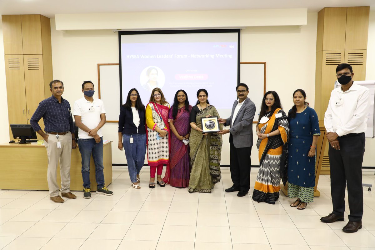 kesaniuma's tweet photo. I found strength, courage and hope through her words.  Thank you so much Vanitha Mam, for being what you are. 

This article is the speech of the Chief Guest, Smt Vanitha Mam during the HYSEA Women Leaders’ Forum meet.
https://t.co/sQCGSIZt1Y via @LinkedIn https://t.co/Bk0QvSBC0K