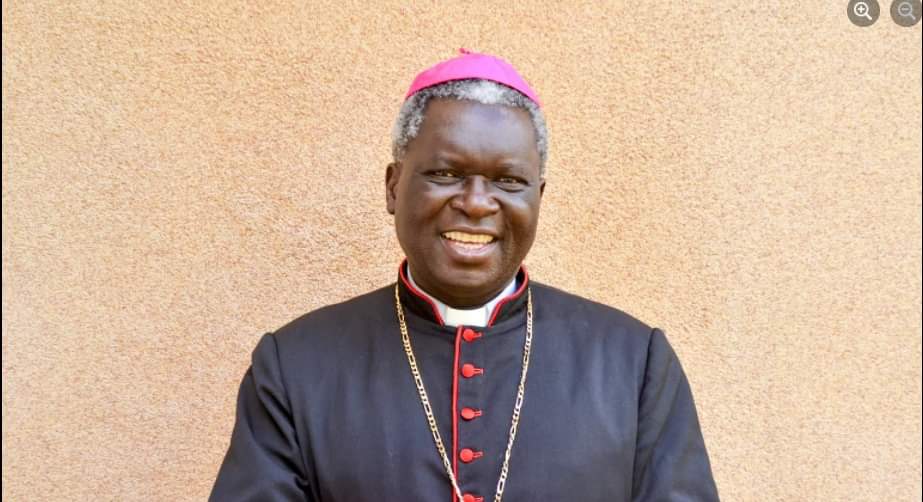 kenyantimenews's tweet photo. Pope Francis appoints Kisumu Archbishop Philip Anyolo as Archbishop of Catholic Church in Nairobi.
Read more: https://t.co/LGUpkkUTGX
#onenewsafrica #news #africa https://t.co/WySHNvuLj7