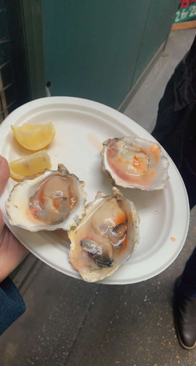 lindseyshort22's tweet photo. Borough market oysters 😉 https://t.co/8X04FEzyHv