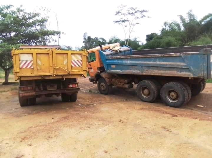RadioCultureFm's tweet photo. #Décentralisation #Infrastructures #Route# Tronçon #Kribi #Akom2 #Océan
Les travaux d'entretien du tronçon routier Kribi-Akom 2 en cours sous la supervision du Ministère des Travaux Publics.
Actualité à suivre sur @RadioCultureFM https://t.co/A1m2Zp0iR6
