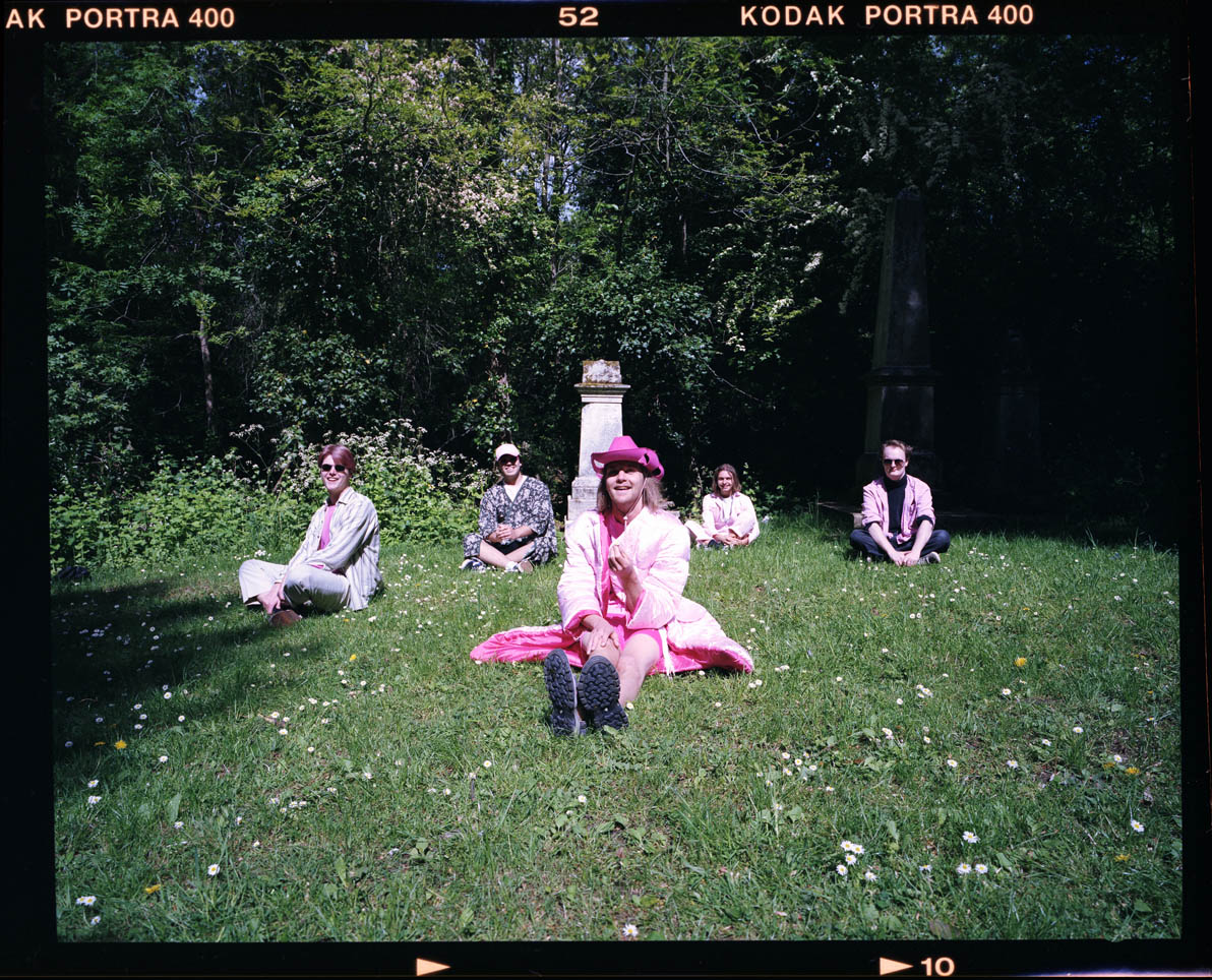 SBD Promotions (@sbdcollective) on Twitter photo Time to announce some @IVW_UK shows at <a href="/blackprincenn/">The Black Prince</a>
First up is <a href="/teenyahh/">Tiña</a> on Thur Feb 3rd - the south London group who last year released their oh-so-delectable debut album 'Positive Mental Health Music' via <a href="/SpeedyWunder/">Speedy Wunderground</a>
Tickets on sale Friday at 10am
skiddle.com/e/35935001 Time to announce some @IVW_UK shows at <a href="/blackprincenn/">The Black Prince</a>
First up is <a href="/teenyahh/">Tiña</a> on Thur Feb 3rd - the south London group who last year released their oh-so-delectable debut album 'Positive Mental Health Music' via <a href="/SpeedyWunder/">Speedy Wunderground</a>
Tickets on sale Friday at 10am
skiddle.com/e/35935001