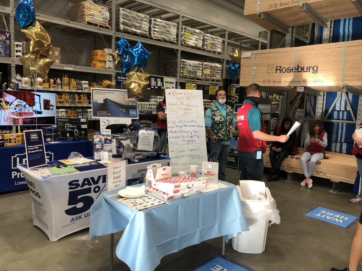 ASM <a href="/AndyD3579/">AndyD3579</a> leading the opening meeting in PRO!!! #PROvember #R30 <a href="/LoweS1861/">Lowe’s1861</a> <a href="/JaneenV_HRBP/">Janeen Valdes</a> <a href="/AndrewsP26/">Paul Andrews</a> <a href="/hawk1861/">Dan</a> <a href="/TimAtLowes/">Tim Ansbach</a> @josephcoscia5