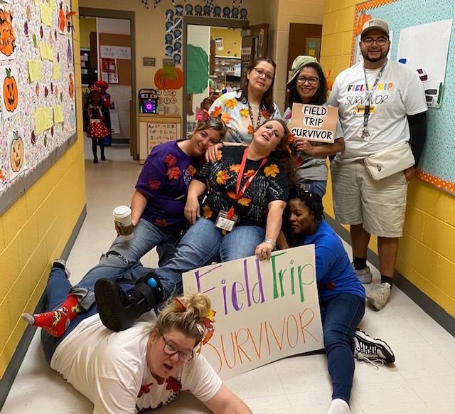 TheMathMiller's tweet photo. Dress up day @SouthernHillsWF! Pre K and Kinder teachers field trip survivors! Some happier than others! @hunter_kacy @MrsBrownSHills @wfisdearlylearn @WFISDschools @Kuhrteous @strongerinateam https://t.co/ynIFtEWwWy