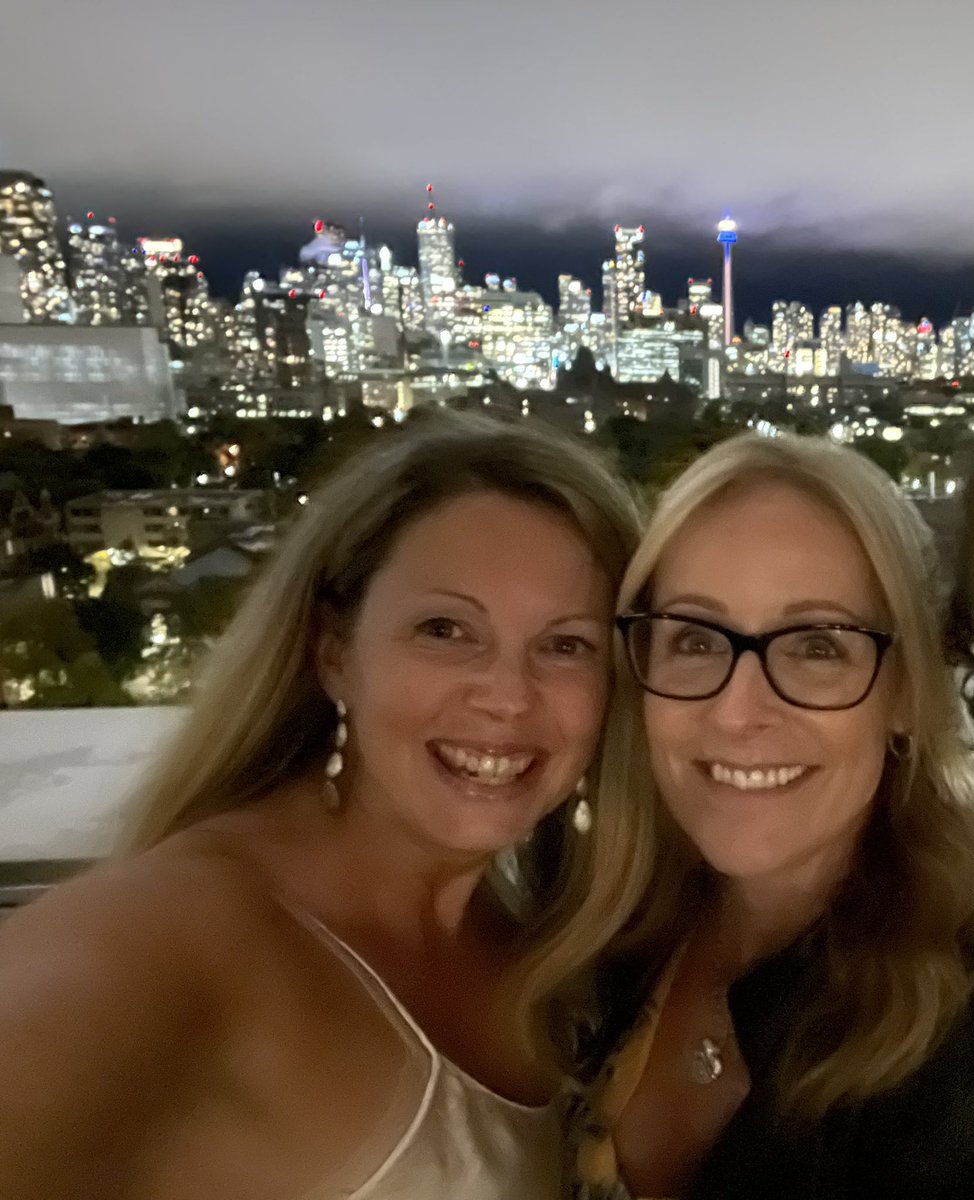 kclarke's tweet photo. Thats a wrap on part 1 of 4 parts to this this upcoming 12 day journey including 3 climates and one carry on. TO -> FLA next ๐ #travelpro #lovewhatwedo #reuniting #worktrip #clientfriends https://t.co/OVuXanCRLL