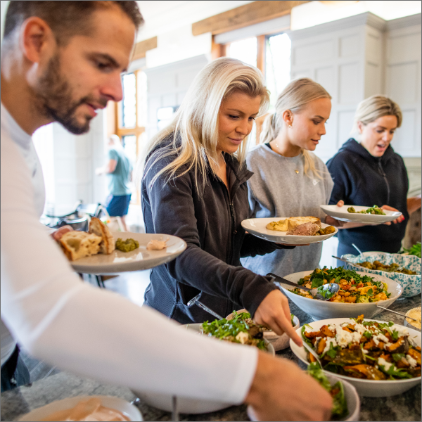 hastaWorld tweet media