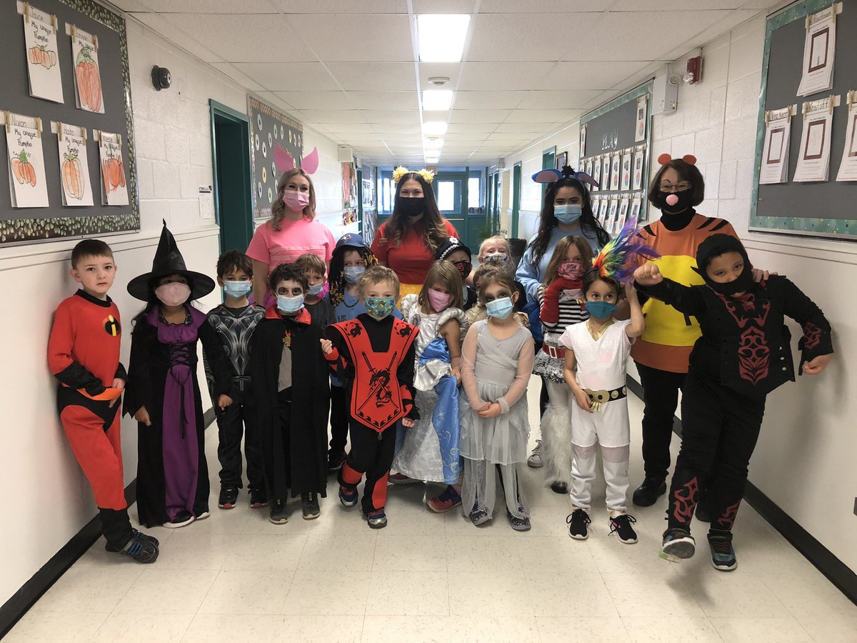 Things are Looking 👀 Spooky in Grade One! 🎃 <a href="/Empire_mj/">Empire School Moose Jaw</a>