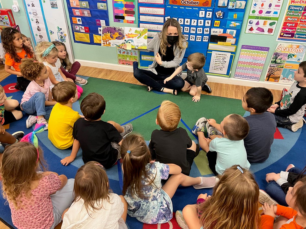 PHELC's tweet photo. @PHELC Sherri Sabadishin at Pitter Patter Kids Preschool in Spring Hill reading Amy Wu and the Patchwork Dragon! What a great way to start our @Jumpstartkids #readfortherecordday with local child care centers & @PHELC staff volunteering to read today! Let's break some records! https://t.co/MT3UK2xA5O
