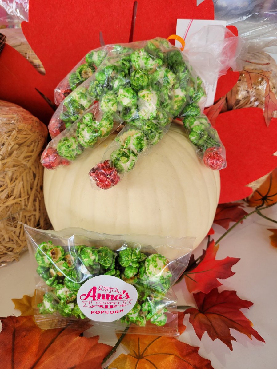 AnnasGourmetPop's tweet photo. Get your hands on these witch hands! 🧙♀️ 👻🎃
#Halloween #witchhands #witch #fall #popcorn #shopsmall #shoplocal #supportlocal #supportsmall #poppinawesome #annasgourmetpopcorn https://t.co/eiHVpxMF0n
