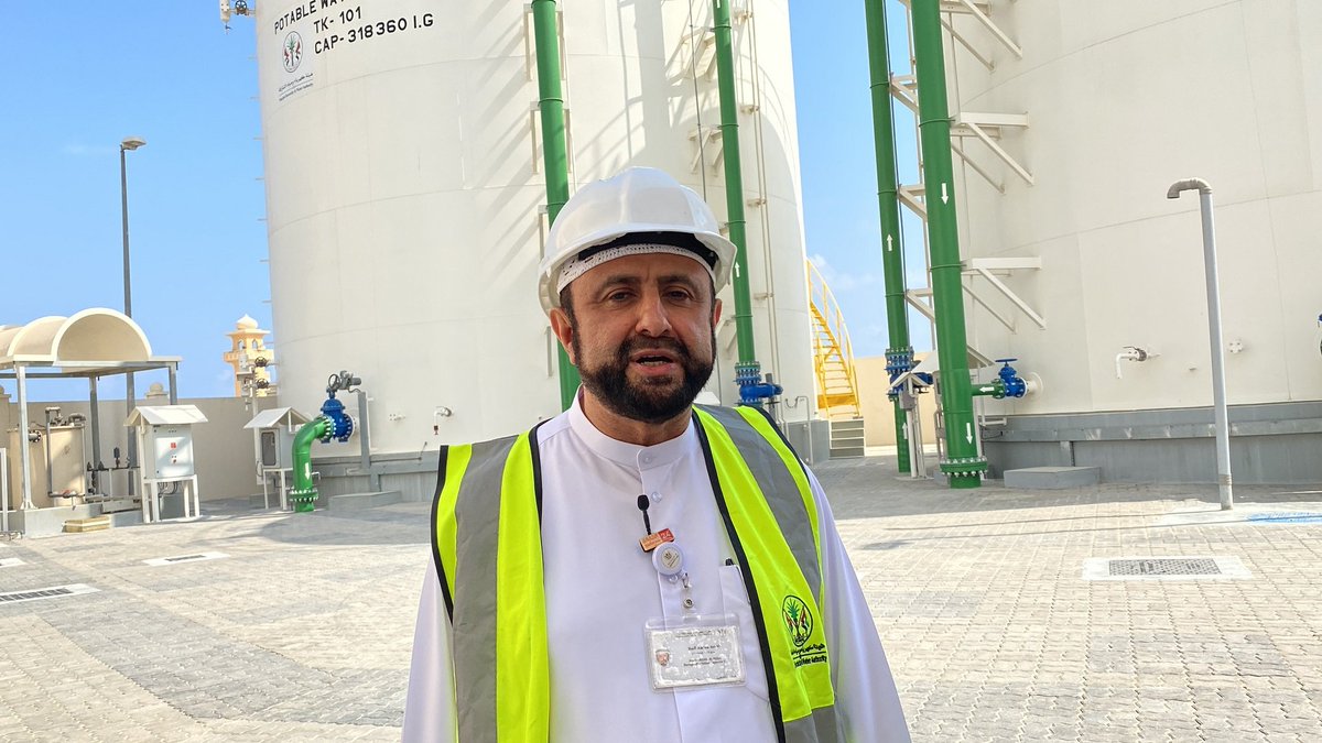 sharjah24's tweet photo. #AlMulla: #Khorfakkan-#Shees water line is a strategic devt. artery https://t.co/CzieyQAGs5
#Sharjah24 https://t.co/DNG18WqaPT