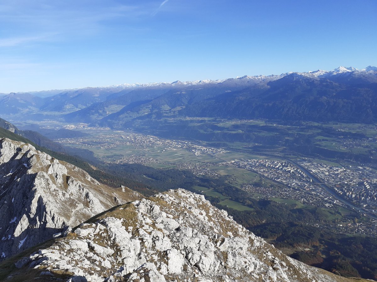 Nach einem Besuch des <a href="/MCI_Innsbruck/">MCI | The Entrepreneurial School®</a> in #Innsbruck habe ich mich in das Gebirge begeben und dabei den #goethe Weg entdeckt. #Nordkette <a href="/stadt_innsbruck/">Stadt Innsbruck</a>   
<a href="/AHildebrandt70/">Alex Hildebrandt</a> <a href="/DMallepree/">Damian Mallepree</a> <a href="/olaferfurt/">Olaf Schulze</a> @goethe_jw  
<a href="/GoetheHeute/">Goethe_heute</a> @goethemoma