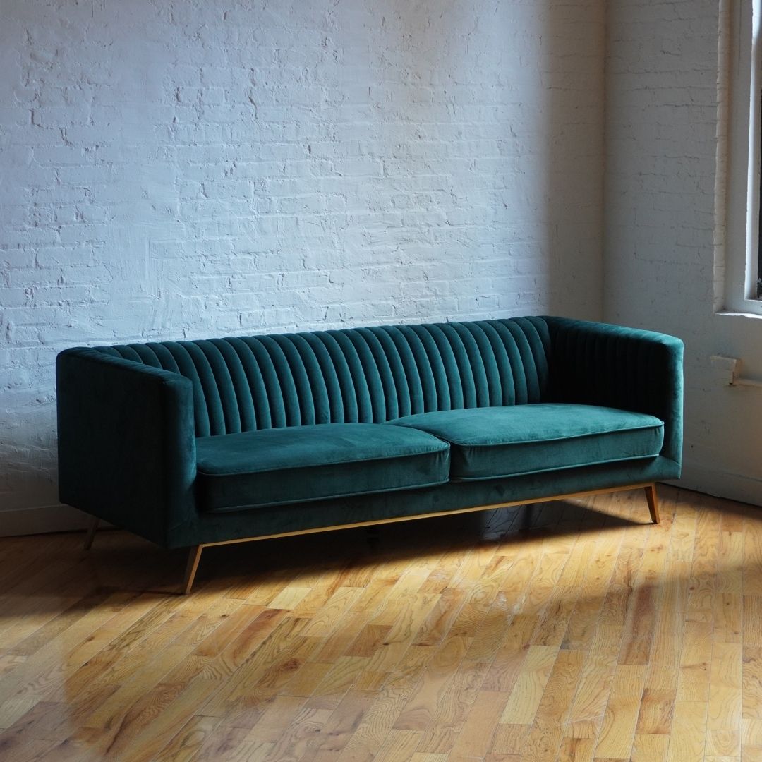 BrooklynSpaceCo's tweet photo. Throwing it back with this shot of Stately with an original work by @ikeslimster from our #WIFL art show!
Art: Ike Slimster - @ikeslimster
“Themis”
2020
Acrylic on Canvas
48” x 60”
Featuring Stately in evergreen velvet. Available for 5-7 day delivery. https://t.co/xiXl5dhsbc
