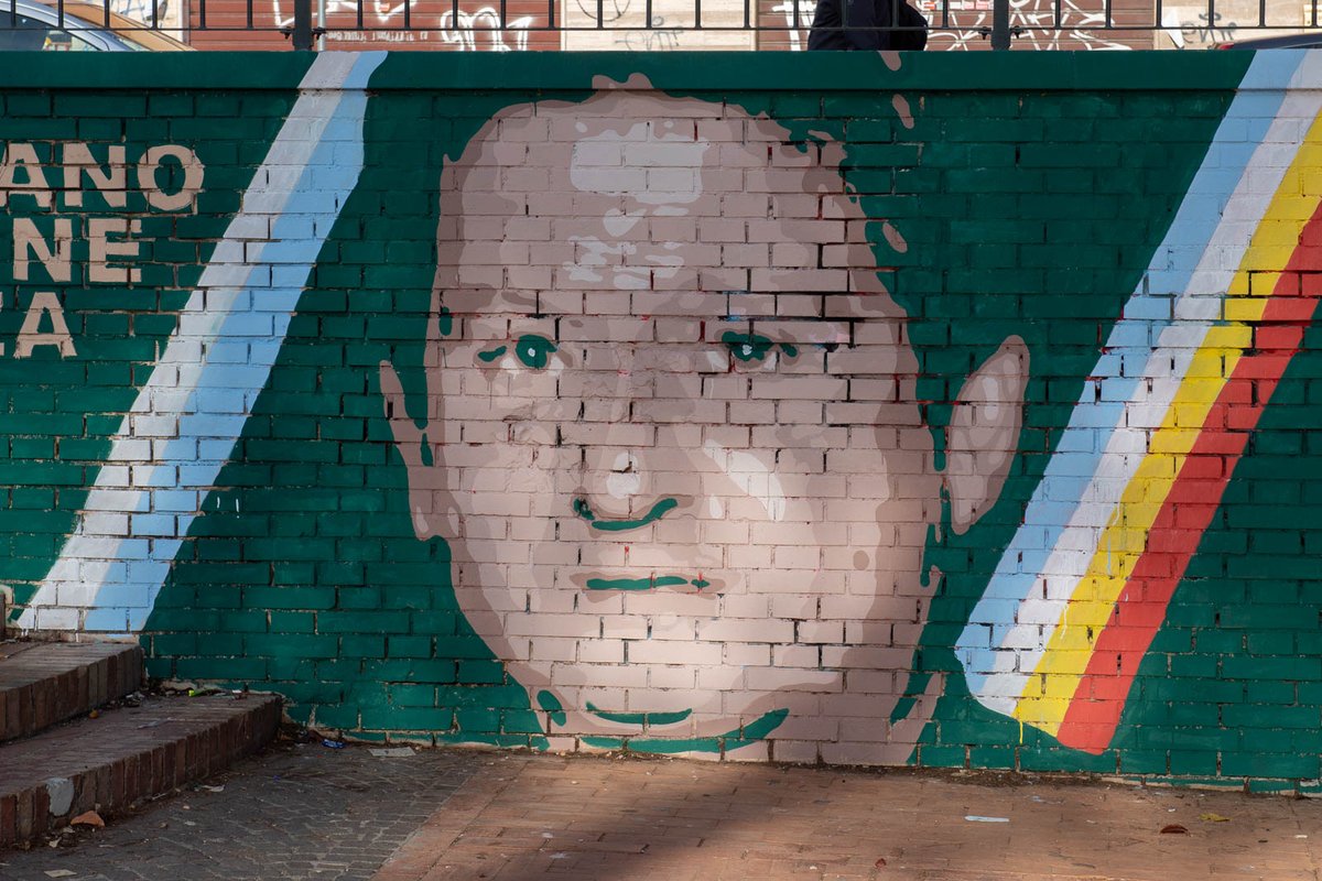 ilRomanistaweb's tweet photo. "I fiori sbocciano dove c'è passione e non violenza"

L'omaggio di Roma e Lazio a Vincenzo Paparelli, Antonio De Falchi e Gabriele Sandri https://t.co/INtxmxkBrZ