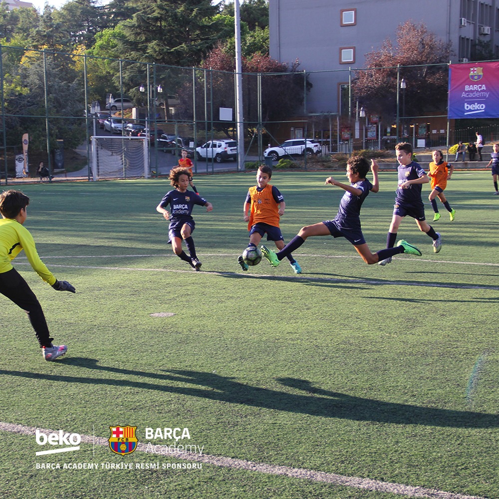 BarcaAcademyIst's tweet photo. Hırs⚡Ambition ⏫🕴 💙❤🤗
#jump #ambition
#BarcaValues #BarcaAcademy #BarçaAcademy #BarcaAcademyIstanbul https://t.co/TLTVanG3D4