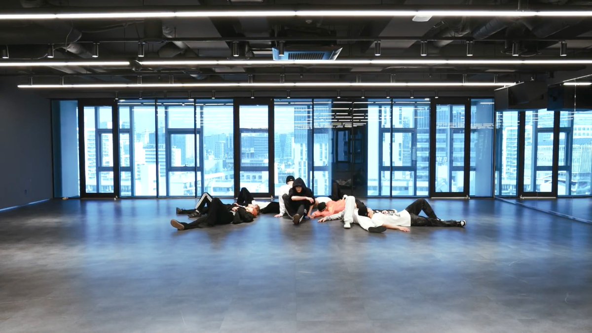 จากวิวท้องฟ้าวอลเปเปอร์สู่วิวท้องฟ้าและตึกจิงว่ะ