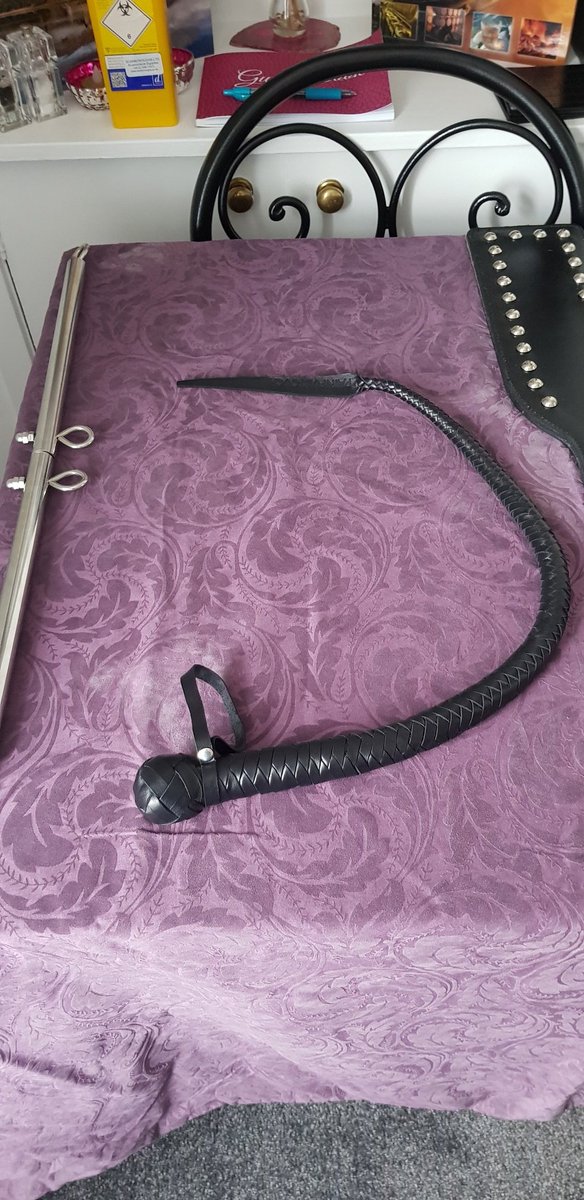 GovernessKrosse's tweet photo. I have reached Inverness and am slowly unpacking....
#painslut
#domesticdiscipline https://t.co/waDbG02bSg