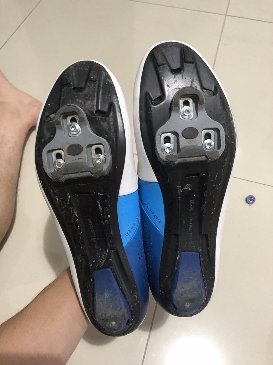 sugiartojojo's tweet photo. WTS Sepatu Cleat Fizik R1 Movistar
Size 45 UK 10.5 290mm
exclude tapal Look yaaa
Kondisi 90%
Harga 4.2 nego
#fnfjb #sepatucleat #cleatshoes #fixgear #fizik #fizikr1 #fizikmovistar #roadbike https://t.co/glzqQd3ilE