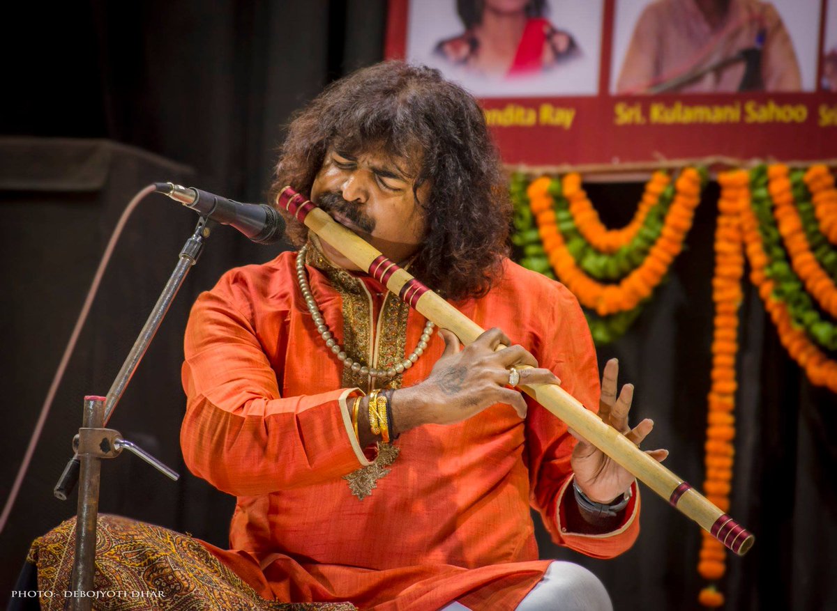 kansenclub's tweet photo. Pls join to wish a a very Happy & Melodious B'day to the renowned Flute maestro Pt. #PravinGodkhindi ji @pravingodkhindi 💐
May you be blessed with a long, healthy, melodious life and continue to touch the lives of thousands of Kansenians through your music. https://t.co/yIG60EHBDM