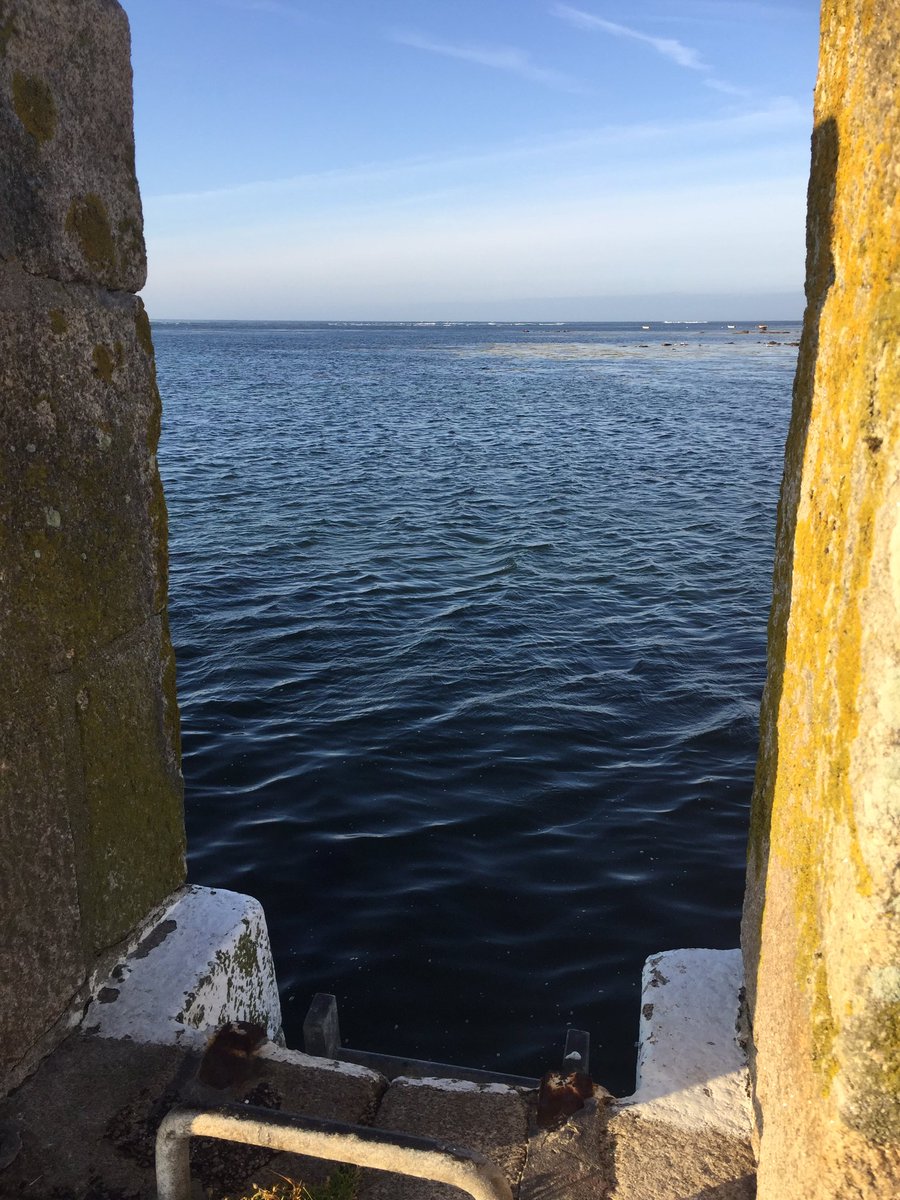 Kerbezec's tweet photo. Un début de journée parfait à Kerbezec #kerity #penmarch #bigoudenjoy #paysbigoudé #Finistère #bretagned https://t.co/QcnoezIANl