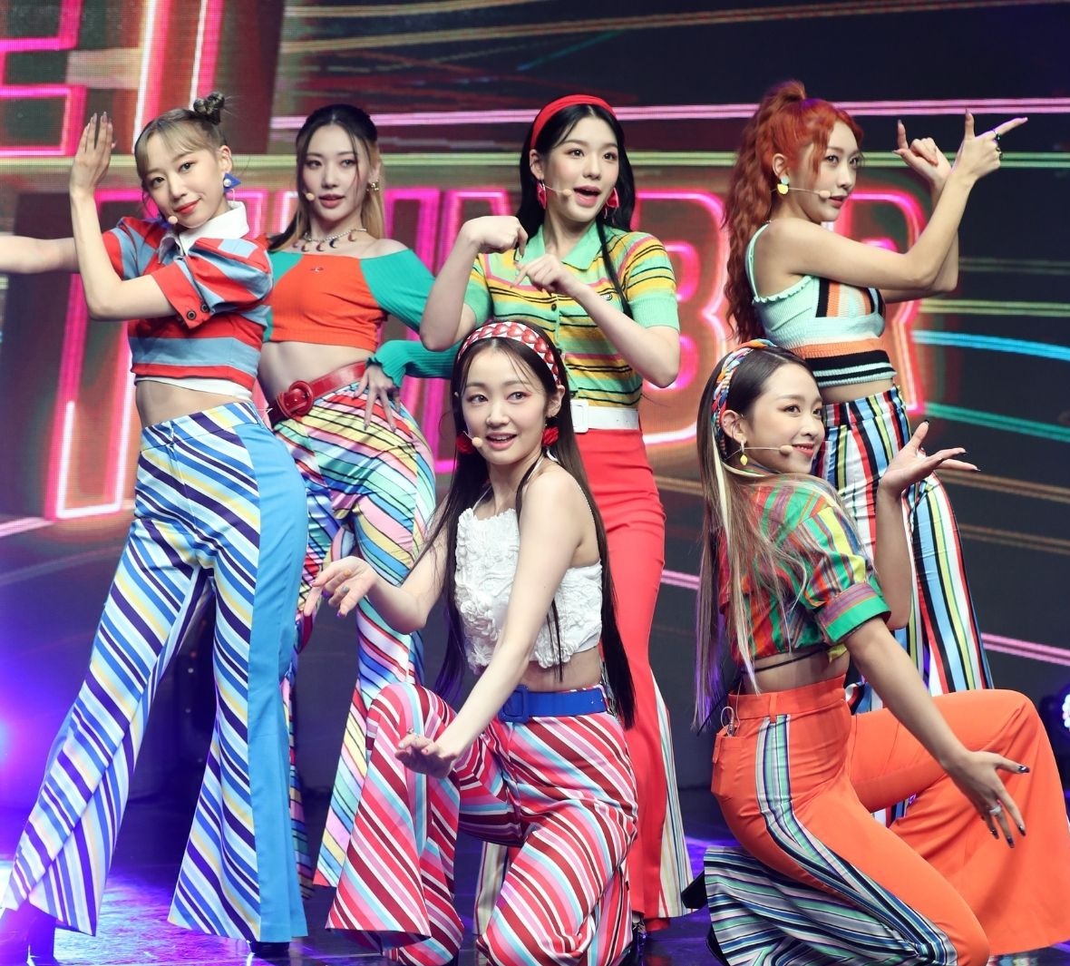 KpopGirlsUK's tweet image. 🇺🇸 Kpop Girls Chart
1. DreamNote  Ghost ⬆️
2. Lisa  Money
3. Twice  The Feels
4. Secret Number  Fire Saturday 🆕️
5. Lisa  Lalisa
6. Itzy  Loco ⬆️
7. Ailee  Dont Teach Me 🆕️
8. BugAboo  BugAboo
9. IU  Strawberry Moon
10. CL  Tie A Cherry