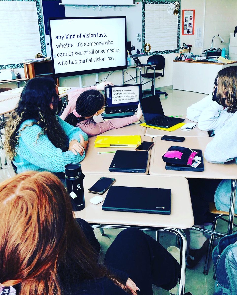 Laurie Foss tweet media