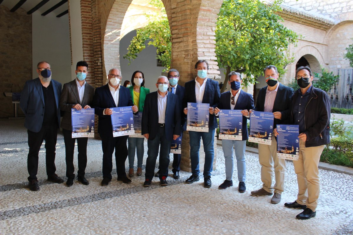 JaenJunta's tweet image. #savethedate 

🗓️Sábado, 30 de octubre

📌VI Noche Jahenciana

Apertura de 24 monumentos del casco histórico de la capital.

El delegado de @CulturaAND @Jesus_Estrella
 destaca el apoyo de la Consejería a la iniciativa de 
@VivaJaen.

@IAJuventud también se suma.

#JaénGenuino