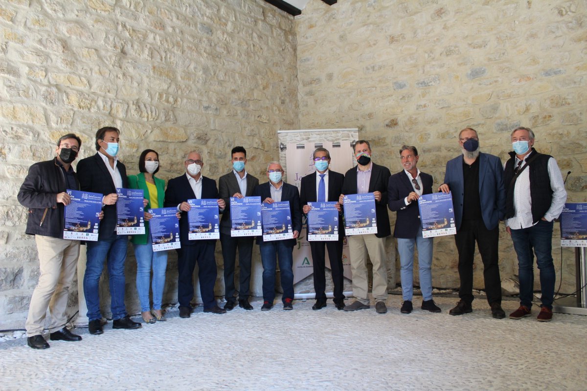 JaenJunta's tweet image. #savethedate 

🗓️Sábado, 30 de octubre

📌VI Noche Jahenciana

Apertura de 24 monumentos del casco histórico de la capital.

El delegado de @CulturaAND @Jesus_Estrella
 destaca el apoyo de la Consejería a la iniciativa de 
@VivaJaen.

@IAJuventud también se suma.

#JaénGenuino