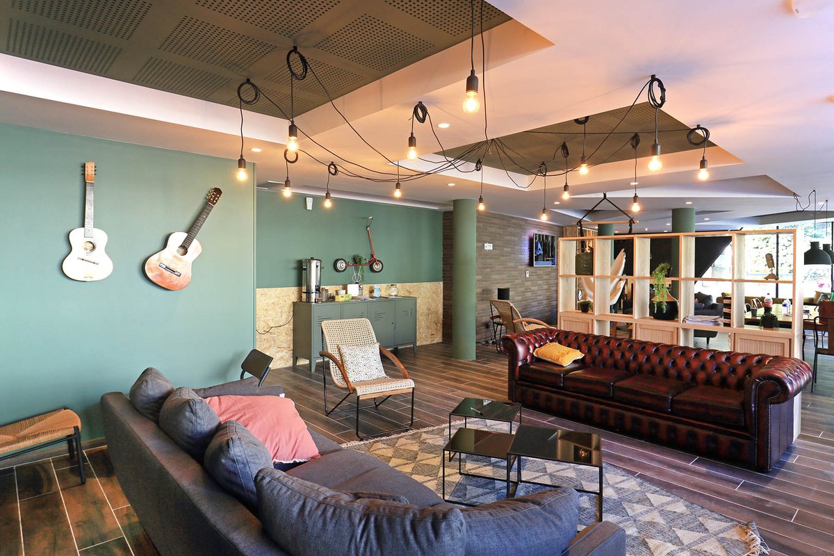 [ UNE SEMAINE, UNE LIVRAISON ]
CASA MOOV by HELENIS est un véritable lieu de vie en phase avec les attentes d'une génération créative.
Crédit photo : Jean-Luc Girod
#casamoov #montpellier #residence #jeunesactifs #urbain #helenis #promotionimmobiliere #innovation