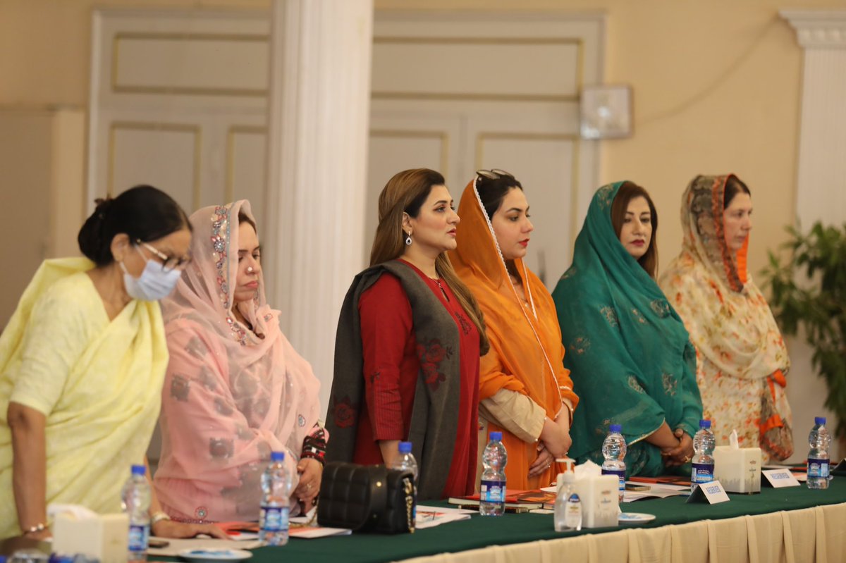 Sania Kamran tweet media