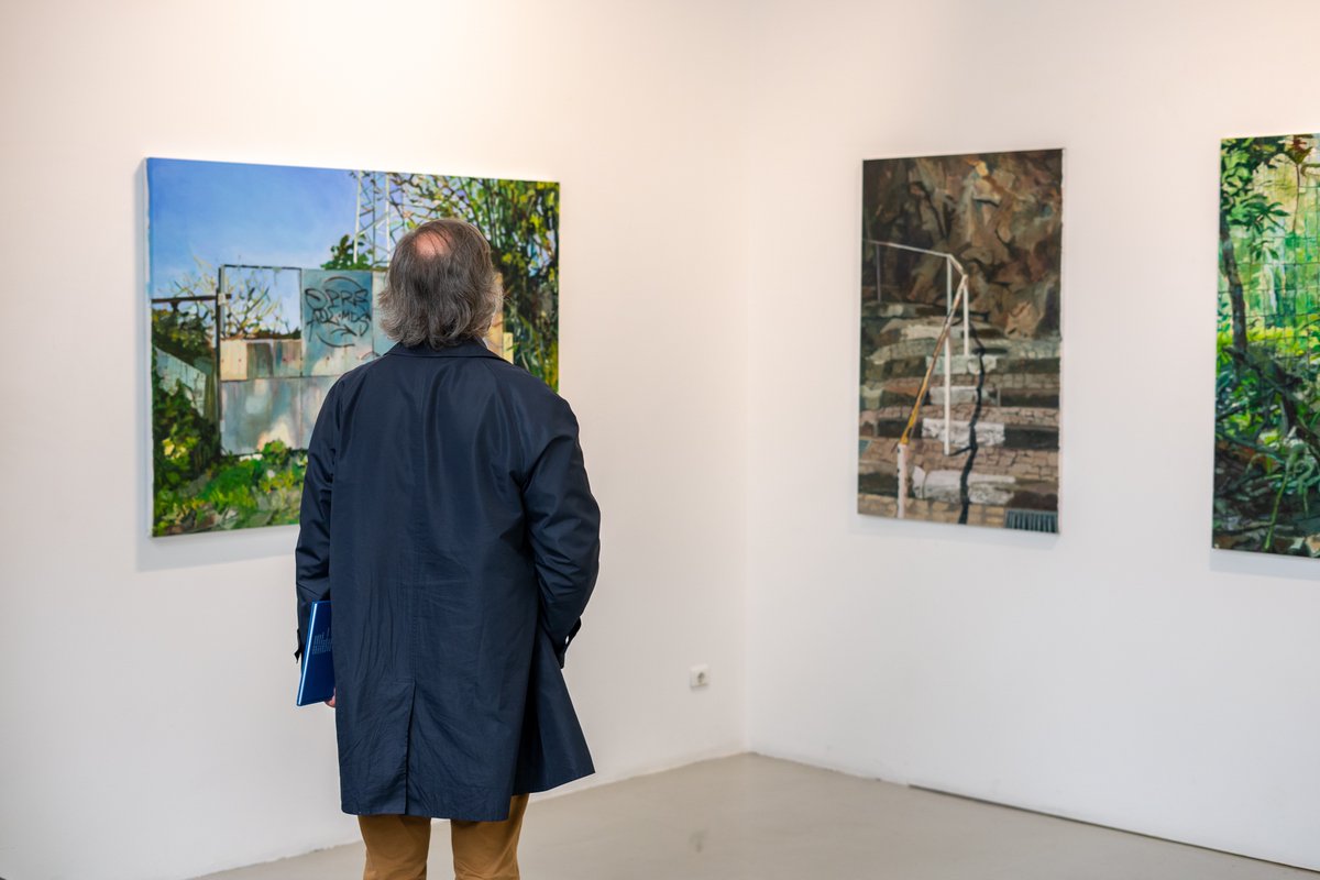 A exposição "A Couple of Structuring and Liquid Things" reúne obras de Acácio Viegas, André Rangel, Carla Gaspar, Christian Baes, Henrique Palmeirim Lázaro, João Dias e Martinho Costa. Visite-nos de segunda a sábado das 14h às 19h. bit.ly/3Bnjg07 

#zetgallery